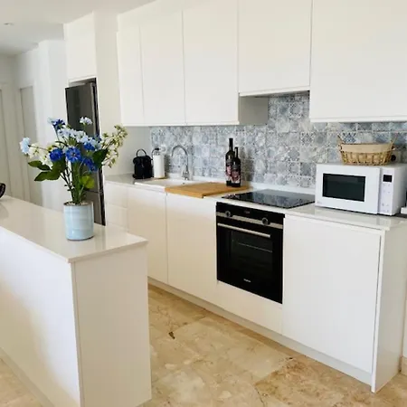 Apart. Paraiso Pueblo - 6 Pools - Golf 2001 Daire Estepona