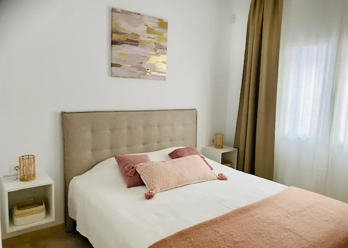 Apart. Paraiso Pueblo - 6 Pools - Golf 2001 * Estepona